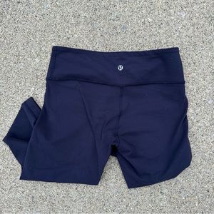 Lululemon blue Capri leggings size 6